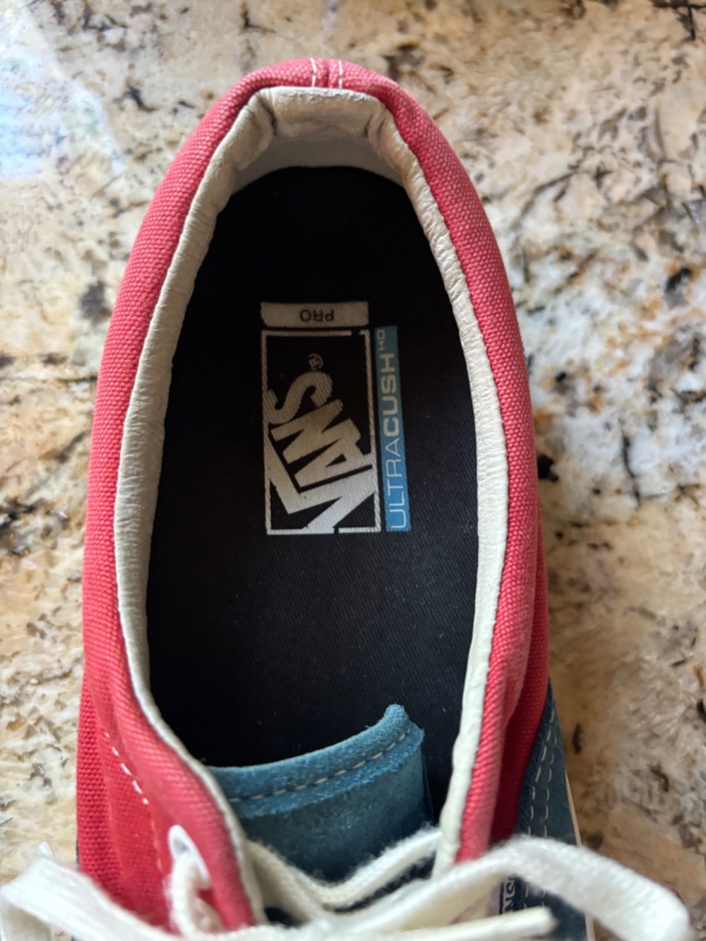 Vans - Picture 5 of 6